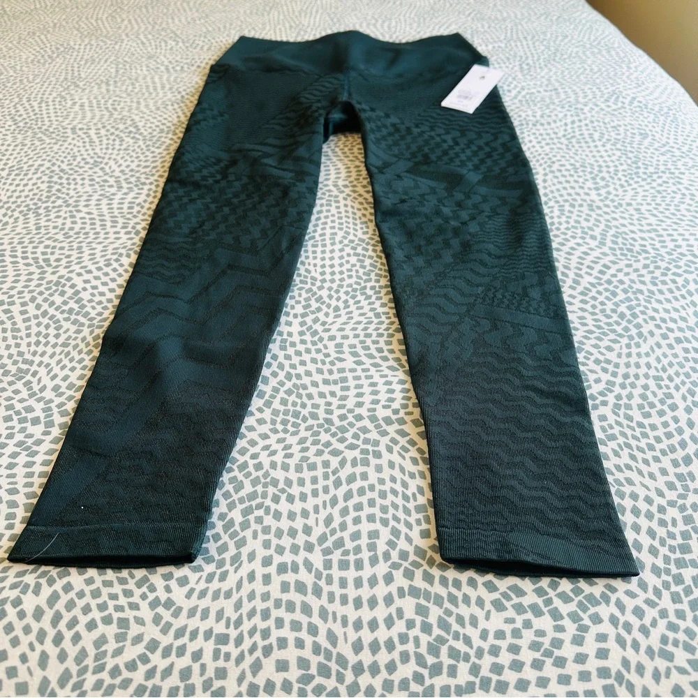 Spiritual Gangster | Seamless Leggings - Picture 2 of 6